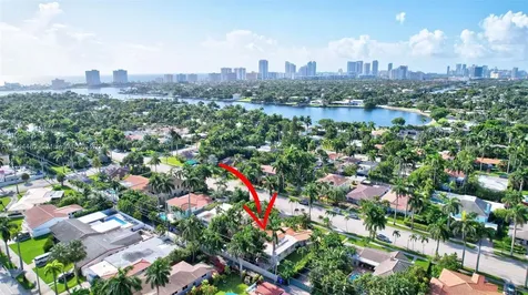 1235 Harrison Street Hollywood FL 33019