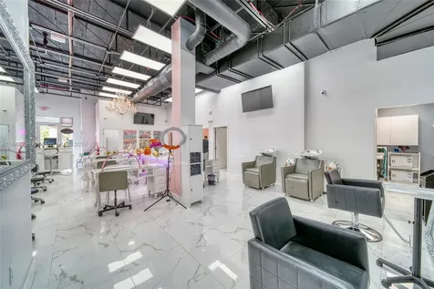 Full-service Beauty Salon For Sale In Pinecrest Miami FL 33156