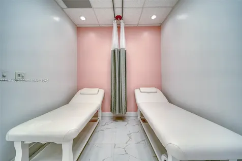 Full-service Beauty Salon For Sale In Pinecrest Miami FL 33156