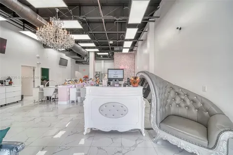 Full-service Beauty Salon For Sale In Pinecrest Miami FL 33156