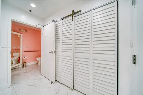 Full-service Beauty Salon For Sale In Pinecrest Miami FL 33156