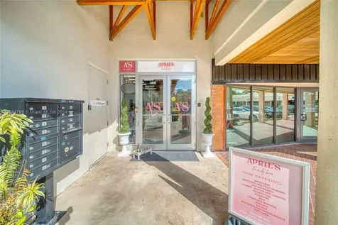 Full-service Beauty Salon For Sale In Pinecrest Miami FL 33156