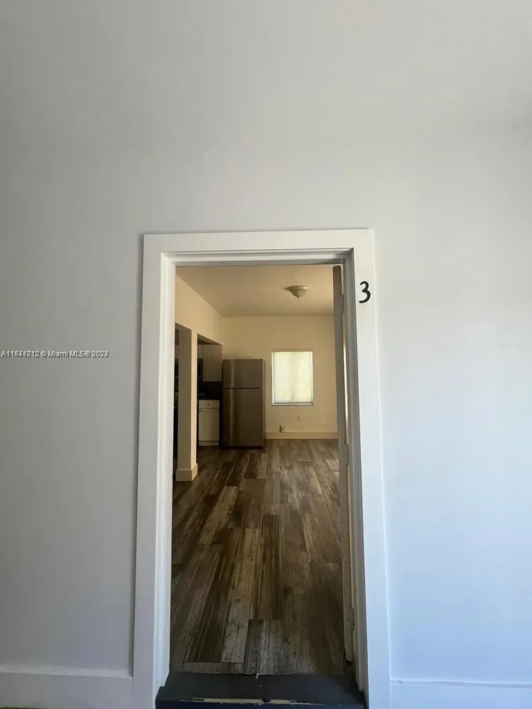 2500 NE 192nd Street Miami FL 33180