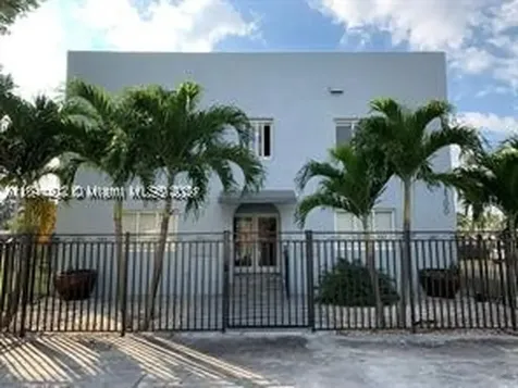 2500 NE 192nd Street Miami FL 33180