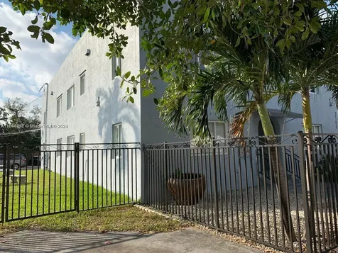 2500 NE 192nd Street Miami FL 33180