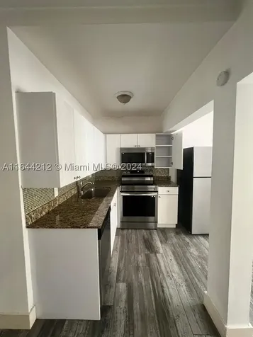 2500 NE 192nd Street Miami FL 33180