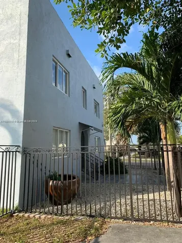 2500 NE 192nd Street Miami FL 33180