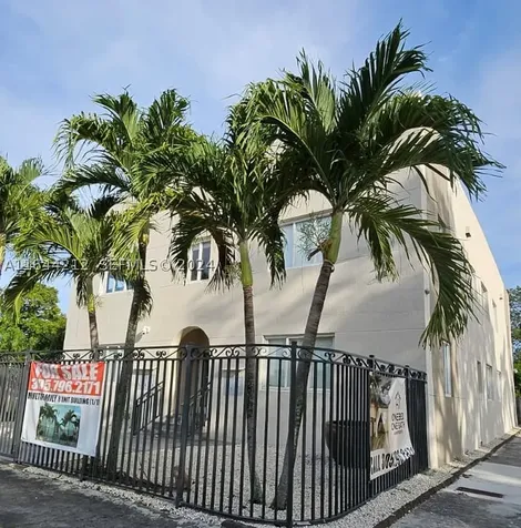 2500 NE 192nd Street Miami FL 33180