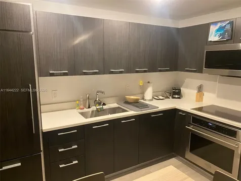 45 SW 9th Street Miami FL 33130