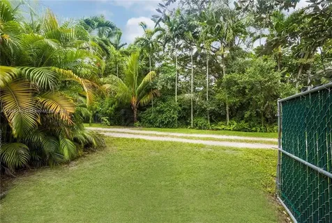 168 South Drive Miami Springs FL 33166