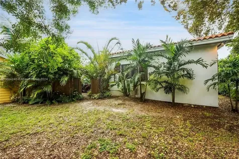 168 South Drive Miami Springs FL 33166