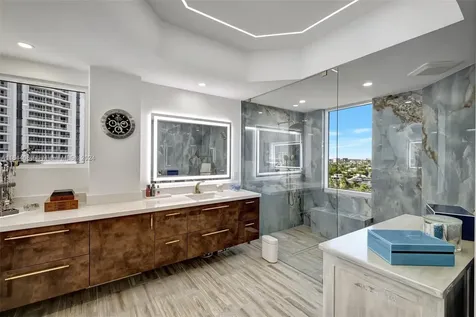 21200 Point Place Aventura FL 33180