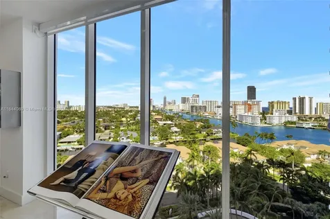 21200 Point Place Aventura FL 33180