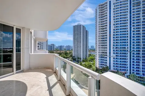 21200 Point Place Aventura FL 33180