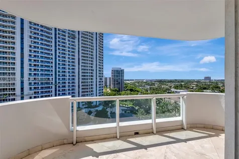 21200 Point Place Aventura FL 33180
