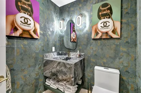 21200 Point Place Aventura FL 33180