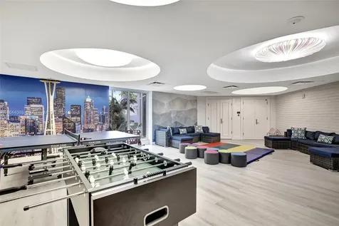 21200 Point Place Aventura FL 33180