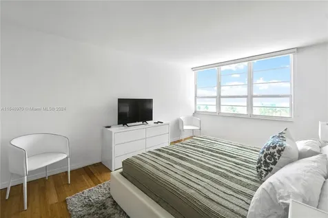 100 Lincoln Road Miami Beach FL 33139