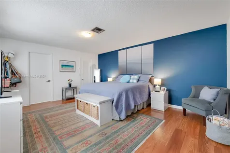 10102 NW 52nd Terrace Doral FL 33178