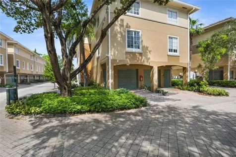 2941 NE 185th Street Miami FL 33180