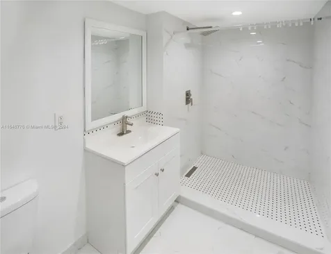 2941 NE 185th Street Miami FL 33180