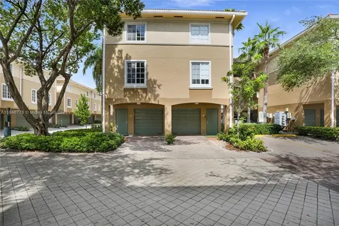 2941 NE 185th Street Miami FL 33180