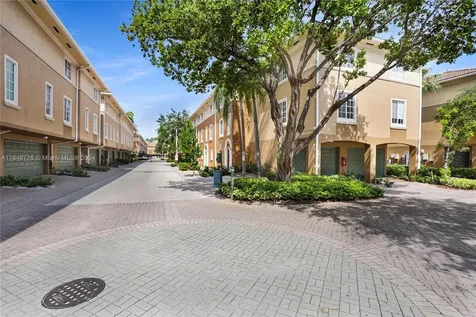 2941 NE 185th Street Miami FL 33180