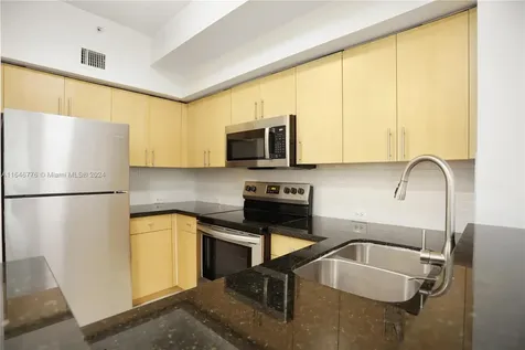 2941 NE 185th Street Miami FL 33180