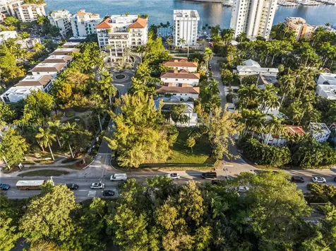 1646 S Bayshore Drive Miami FL 33133