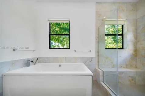 561 Hampton Lane Key Biscayne FL 33149