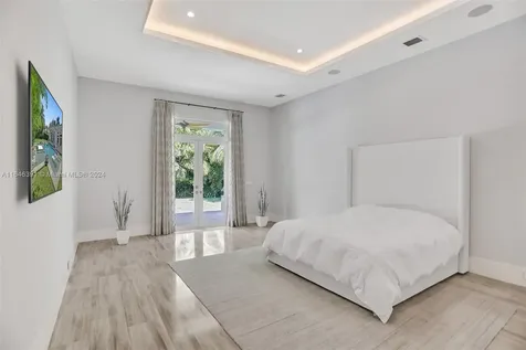 7225 SW 79th Terrace South Miami FL 33143