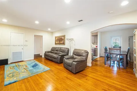 134 Fern Way Miami Springs FL 33166