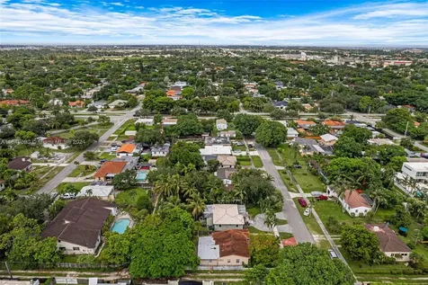 134 Fern Way Miami Springs FL 33166