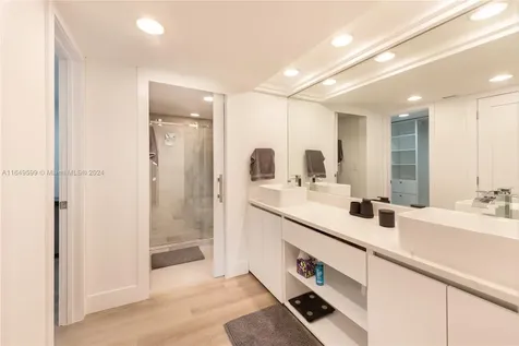 1111 Crandon Boulevard Key Biscayne FL 33149