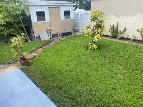 2460 SW 85th Avenue Miramar FL 33025