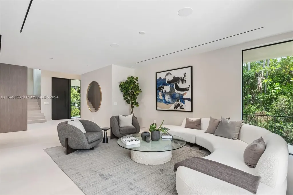 114 4th San Marino Terrace Miami Beach FL 33139