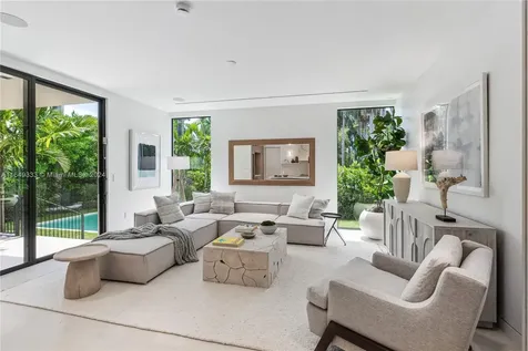 114 4th San Marino Terrace Miami Beach FL 33139