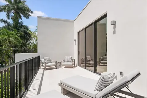 114 4th San Marino Terrace Miami Beach FL 33139
