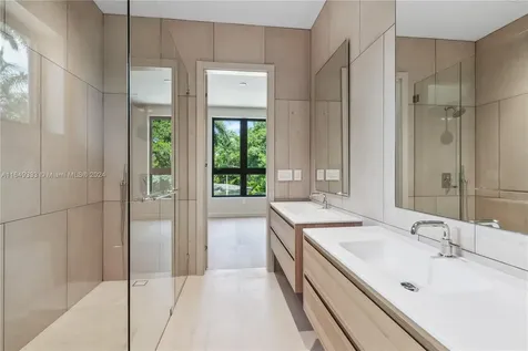 114 4th San Marino Terrace Miami Beach FL 33139