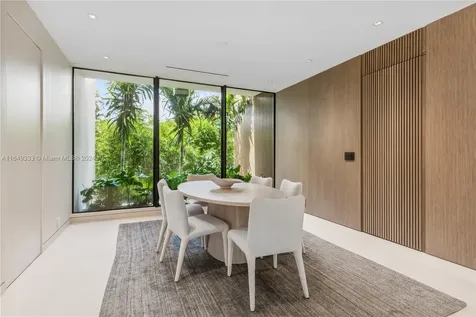 114 4th San Marino Terrace Miami Beach FL 33139