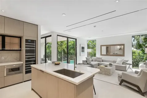 114 4th San Marino Terrace Miami Beach FL 33139