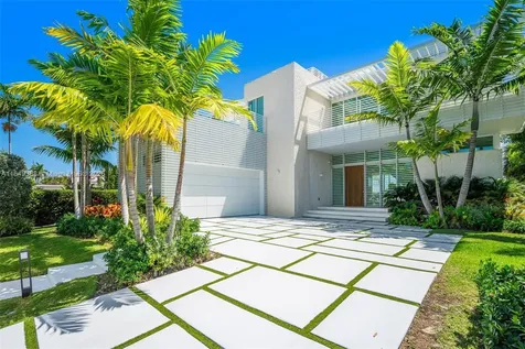 1844 Daytonia Road Miami Beach FL 33141