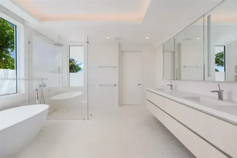 1844 Daytonia Road Miami Beach FL 33141