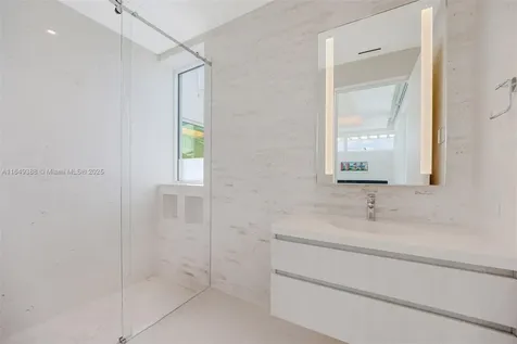 1844 Daytonia Road Miami Beach FL 33141