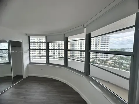 5555 Collins Avenue Miami Beach FL 33140