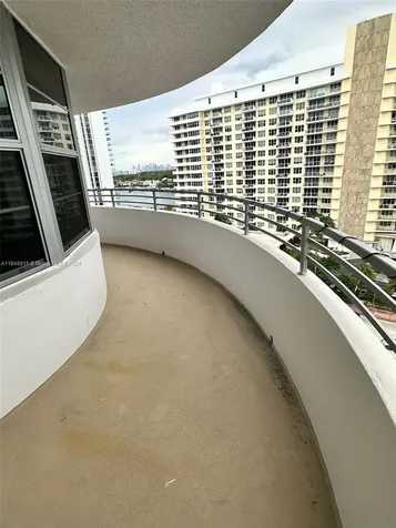 5555 Collins Avenue Miami Beach FL 33140
