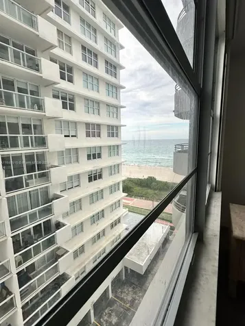 5555 Collins Avenue Miami Beach FL 33140