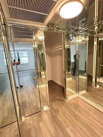 5555 Collins Avenue Miami Beach FL 33140