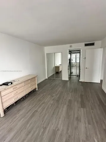 5555 Collins Avenue Miami Beach FL 33140