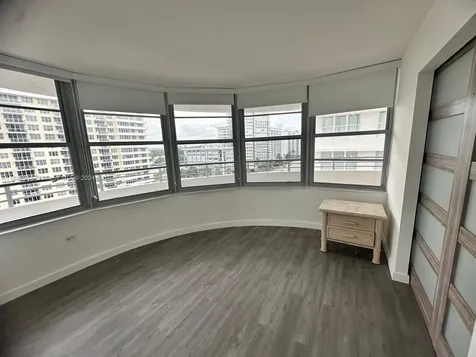 5555 Collins Avenue Miami Beach FL 33140